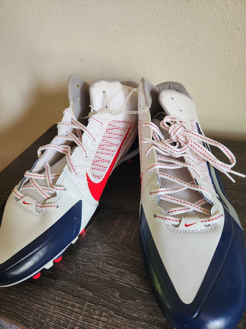 Nike Men's White Navy Red Football Cleats